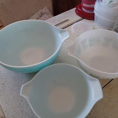 3pc Pyrex Nesting Mixing Bowl