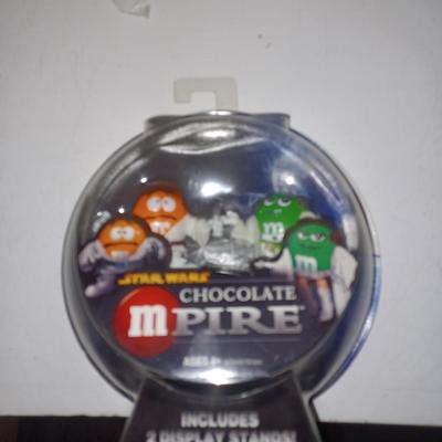 M&M Stars Figurines NIB