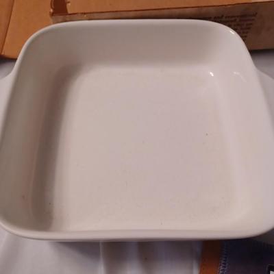 Pfaltzgraff 2 qt casserole dish