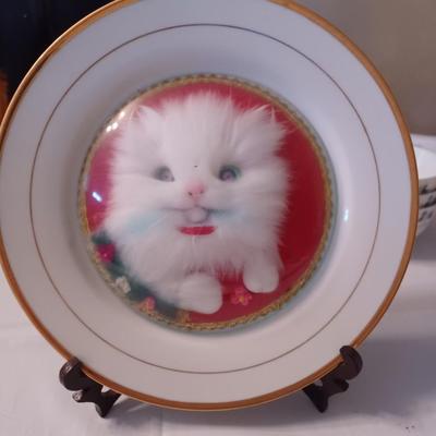 Vtg Chinese Domed KITTY Plate