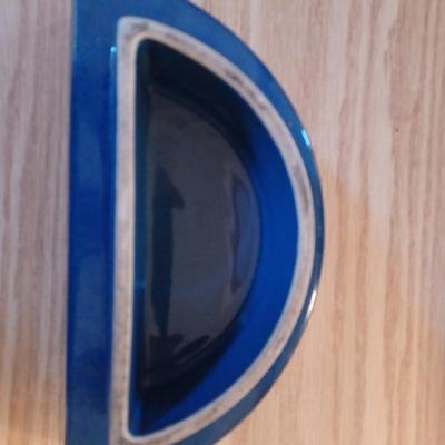 Ceramic halfmoon blue dish