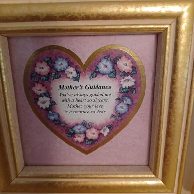 2 small Mom pictures