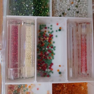 Loom and bead craft lot