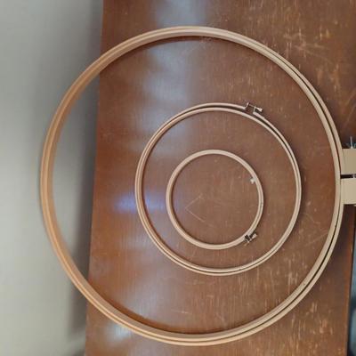 3 Craft circle frames