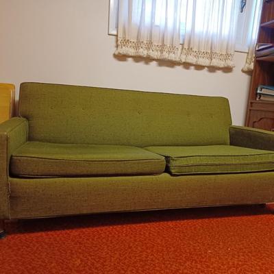 couch green sleeper bassatt