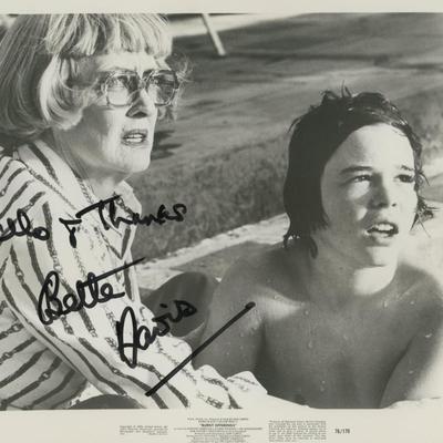 Burnt Offerings Bette Davis signed movie photo. GFA Authenticated