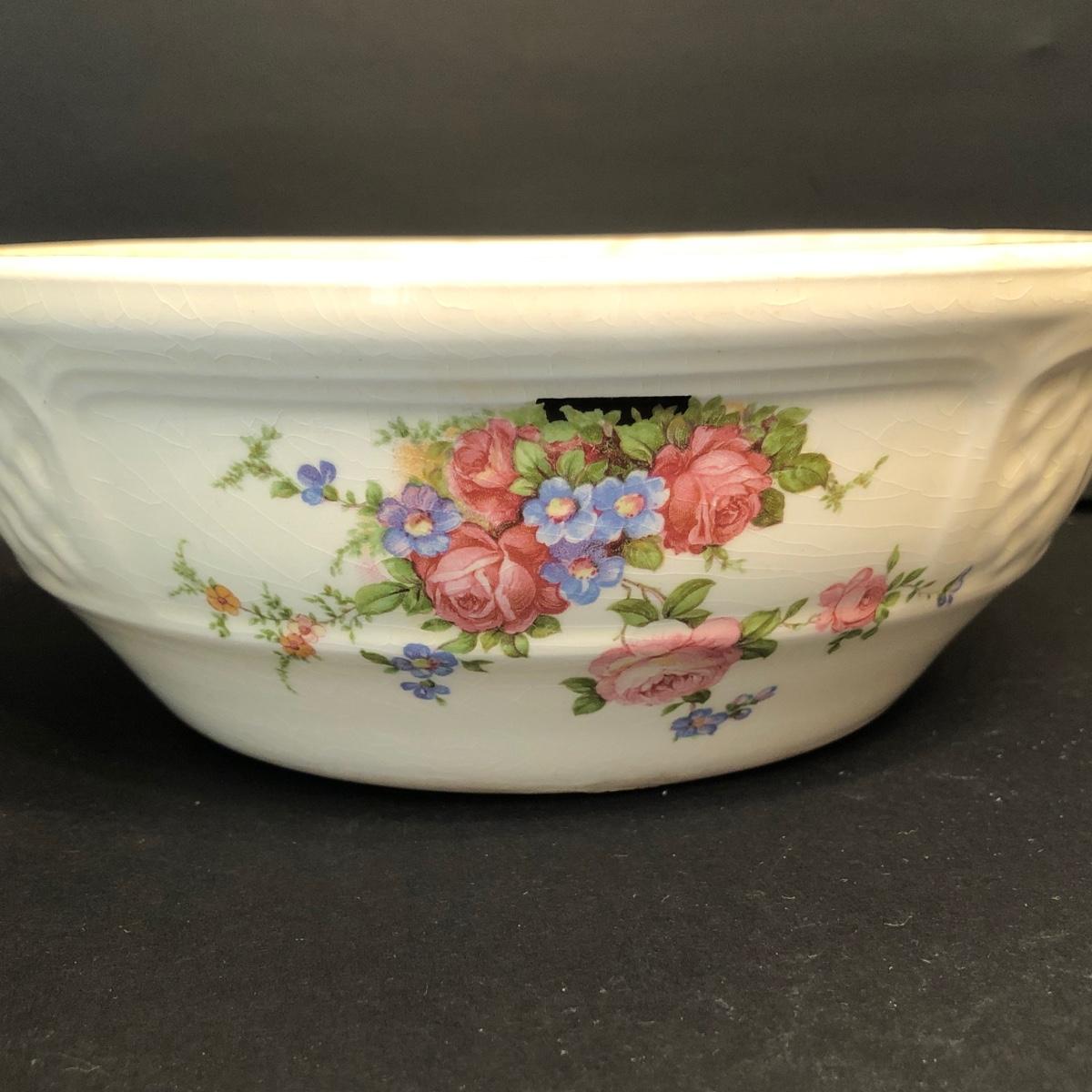 LOT 168M Vintage Kitchen Pottery Bowls, Lidded Jar & Salt Container