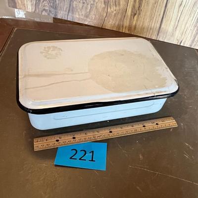 Graniteware lided storage box
