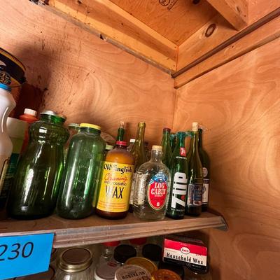 Lot of vintage bottles