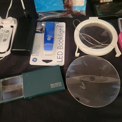 Collection of Book Lights and Magnifiers (DR-DW)