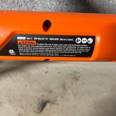 Black & Decker Cordless String Trimmer & Electric Blower/Vacuum (BS1-MG)