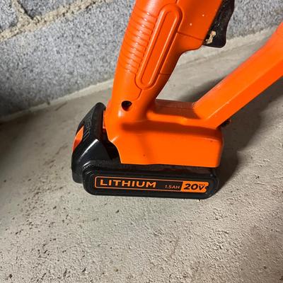 Black & Decker Cordless String Trimmer & Electric Blower/Vacuum (BS1-MG)