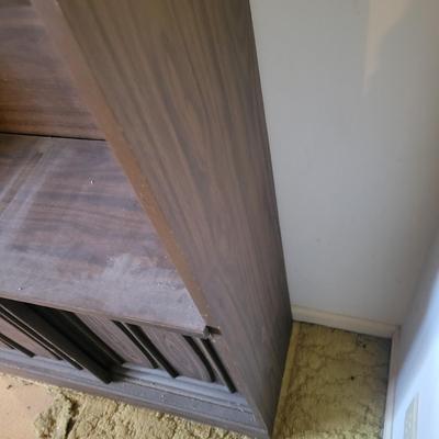 Bookshelf with a Cabinet (DR-DW)