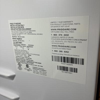 Frigidaire Refrigerator (BS1-MG)