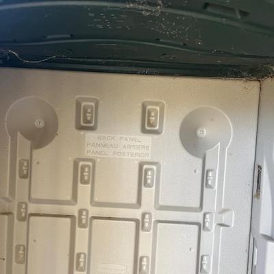 Rubbermaid Storage Cabinet (Y-MG)