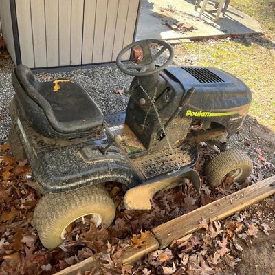 Poulan Riding Lawnmower (Y-MG)