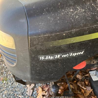 Poulan Riding Lawnmower (Y-MG)