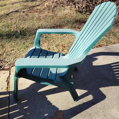 Pair of Green Adirondack-Style Patio Chairs (Y-DW)