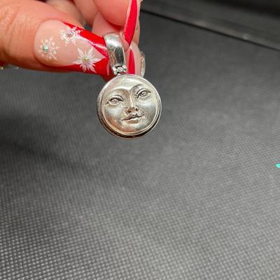 Moon face 925 pendant