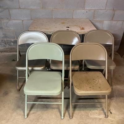 Vintage Dining Room Table & Five Krueger Folding Metal Chairs (BS1-MG)