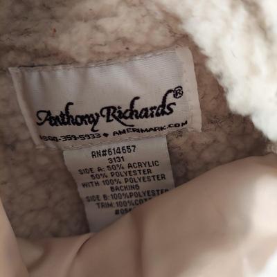 Women's Coats by Ugg & More, Size M/L/XL (B3-BBL)