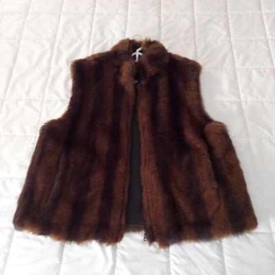 Women's Coats by Ugg & More, Size M/L/XL (B3-BBL)