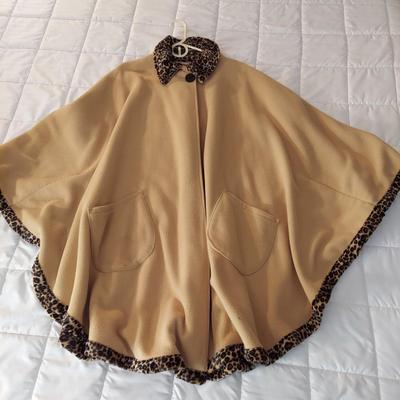 Women's Coats by Ugg & More, Size M/L/XL (B3-BBL)