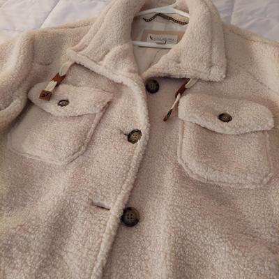 Women's Coats by Ugg & More, Size M/L/XL (B3-BBL)