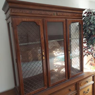 Vintage French Provincial China Hutch (B3-BBL)