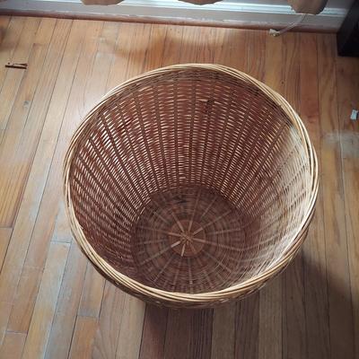 Closet Accessories Including Laundry Hampers, Shoe Rack and Storage Baskets (B3-BBL)