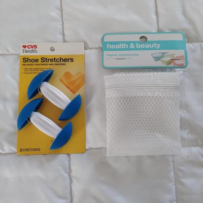 Closet Accessories Including Laundry Hampers, Shoe Rack and Storage Baskets (B3-BBL)