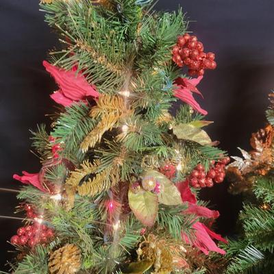 Topiary Christmas Trees (BS2-DW)