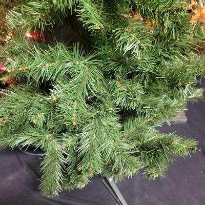 Topiary Christmas Trees (BS2-DW)