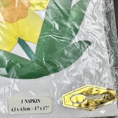 Collectible Orem Vintage Napkin - Cutout Daffodil