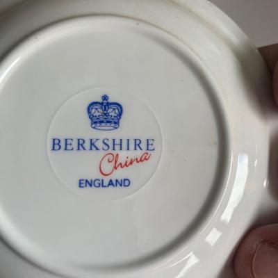 Large Lot of World Travel Ashtray Small Saucers