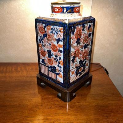 Antique Imari pattern tea caddy porcelain table lamp