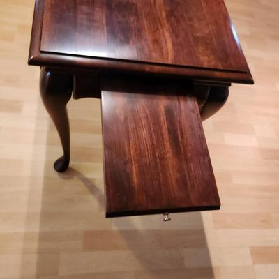 Queen Anna Style Tea Table 28x18x 24