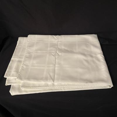 Tablecloths & More (B2-MG)