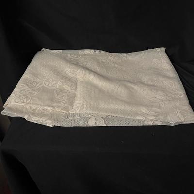 Tablecloths & More (B2-MG)