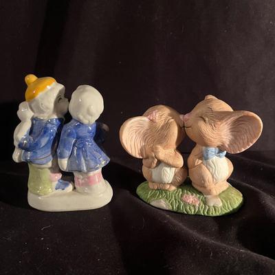 Kissing Figurines (B3-MG)