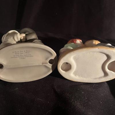 Kissing Figurines (B3-MG)