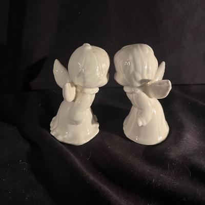 Kissing Figurines (B3-MG)