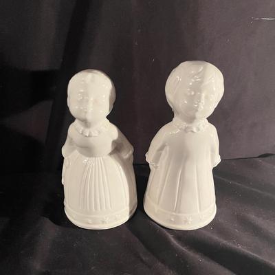 Kissing Figurines (B3-MG)