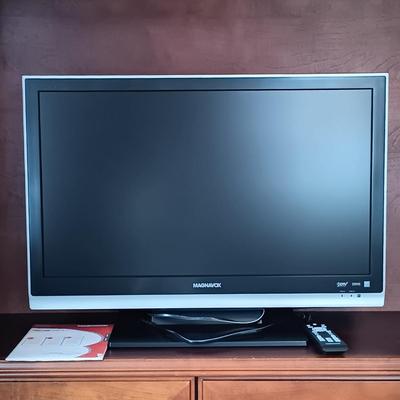 LOT1-O: Magnavox HDTV Model 32MF338B/27 with Remote Control and Owners Guide
