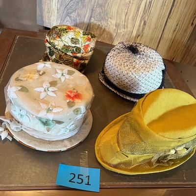 Lot of ladies hats