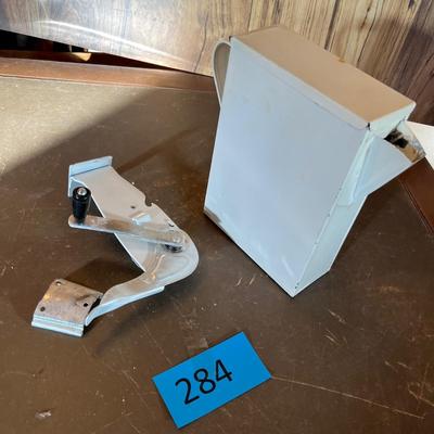 Kitchen metal ware