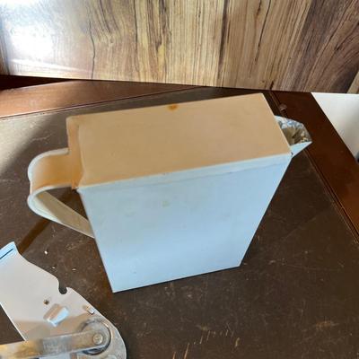 Kitchen metal ware