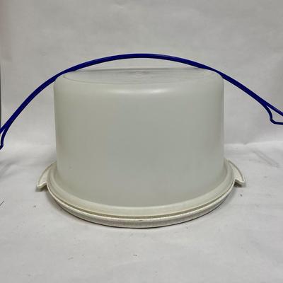 Vintage Tupperware round cake plate taker with blue handle