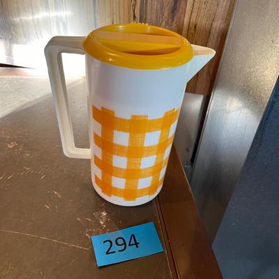 Wow! Totally 70s pitcher