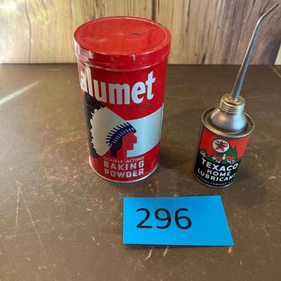 Texaco Oil tin & Calumet Baking Soda Tin